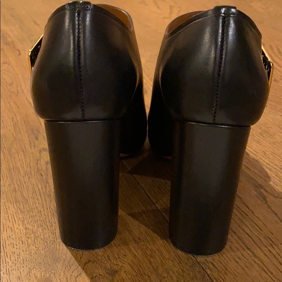 Chloe - Picture 5 of 7